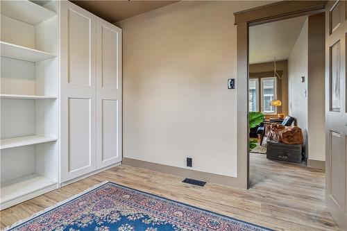 381 Maplewood Avenue, Crystal Beach, ON - Indoor Photo Showing Other Room