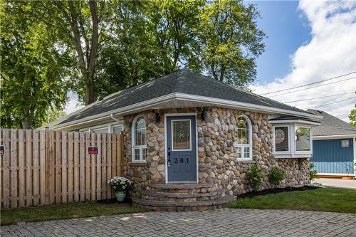 381 Maplewood Avenue, Crystal Beach, ON - Outdoor