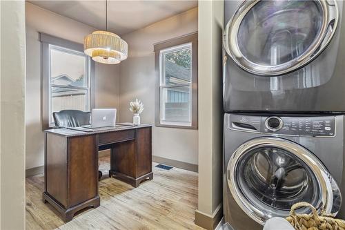 381 Maplewood Avenue, Crystal Beach, ON - Indoor Photo Showing Laundry Room