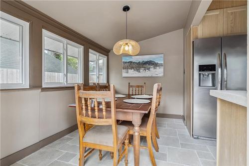 381 Maplewood Avenue, Crystal Beach, ON - Indoor Photo Showing Dining Room