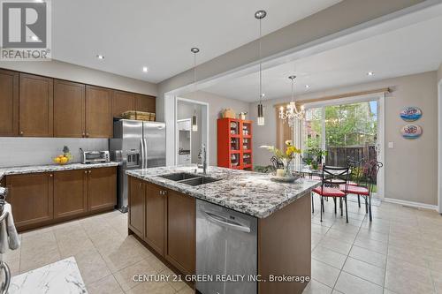 744 Sales Court, Milton, ON - Indoor Photo Showing Kitchen With Double Sink With Upgraded Kitchen