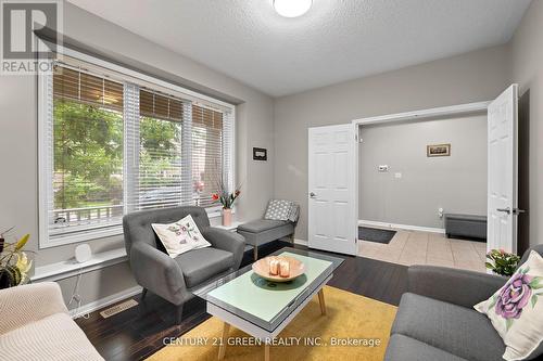 744 Sales Court, Milton, ON - Indoor Photo Showing Living Room