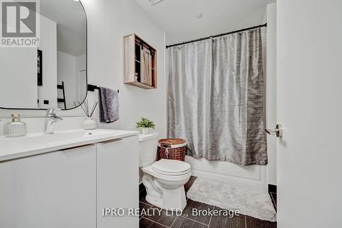 1313 - 30 Shore Breeze Drive, Toronto, ON - Indoor Photo Showing Bathroom