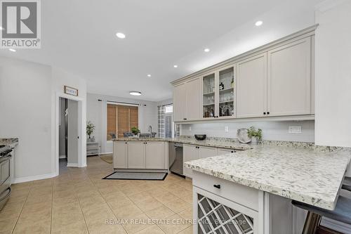 26 Upper Canada Drive, Erin, ON - Indoor Photo Showing Kitchen With Upgraded Kitchen