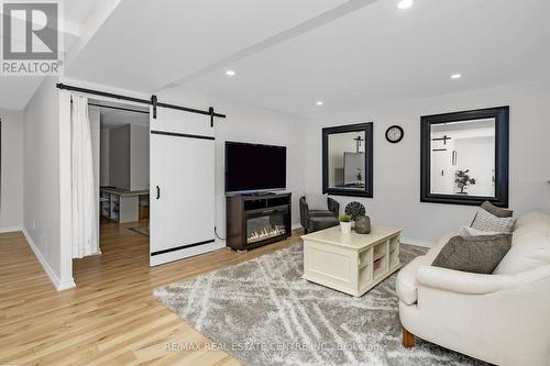 26 Upper Canada Drive, Erin, ON - Indoor Photo Showing Living Room