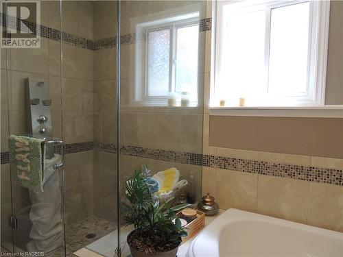 107 Macdonald Crescent, Durham, ON - Indoor Photo Showing Bathroom