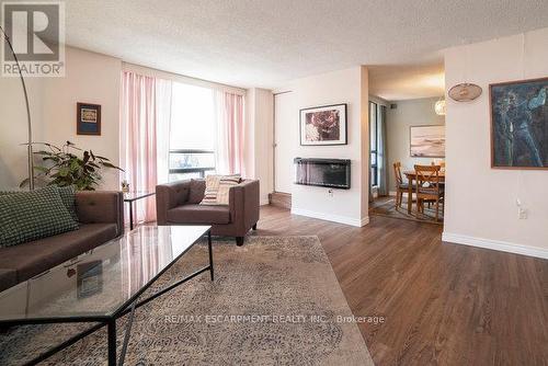 503 - 222 Jackson Street W, Hamilton, ON - Indoor Photo Showing Living Room