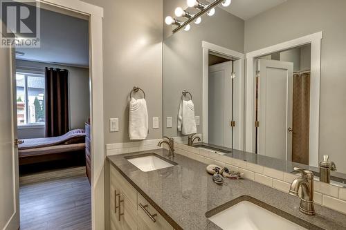 13510 Lake Hill Way, Lake Country, BC - Indoor Photo Showing Bathroom