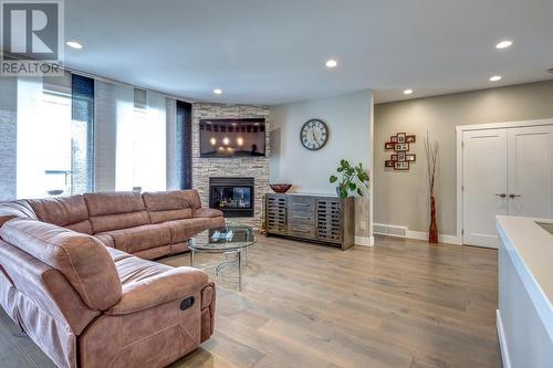 13510 Lake Hill Way, Lake Country, BC - Indoor Photo Showing Living Room With Fireplace