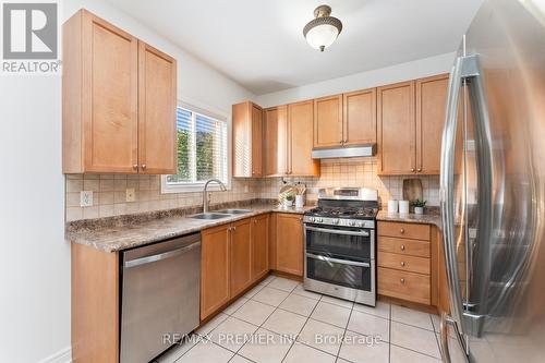 62 Doe Trail, Vaughan, ON - Indoor Photo Showing Kitchen With Double Sink