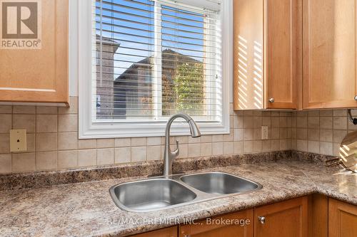 62 Doe Trail, Vaughan, ON - Indoor Photo Showing Kitchen With Double Sink