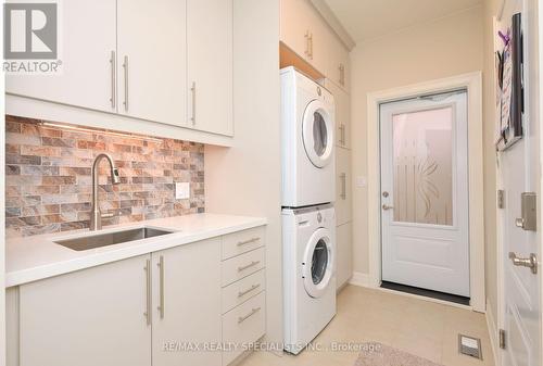 14 Penrose Court, Brampton, ON - Indoor Photo Showing Laundry Room