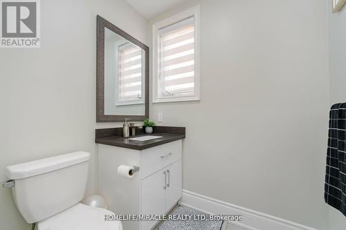 56 Valleyscape Trail, Caledon, ON - Indoor Photo Showing Bathroom