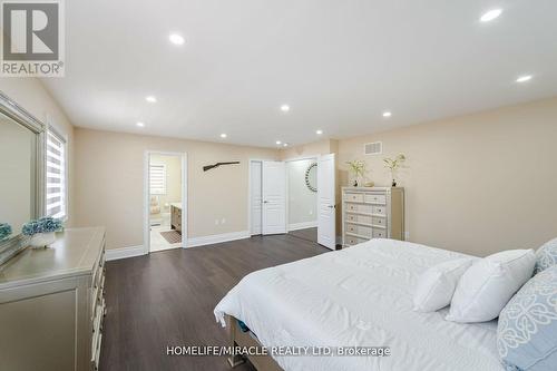 56 Valleyscape Trail, Caledon, ON - Indoor Photo Showing Bedroom