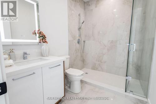 73 Elma Street, Toronto, ON - Indoor Photo Showing Bathroom