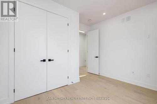 73 Elma Street, Toronto, ON - Indoor Photo Showing Other Room