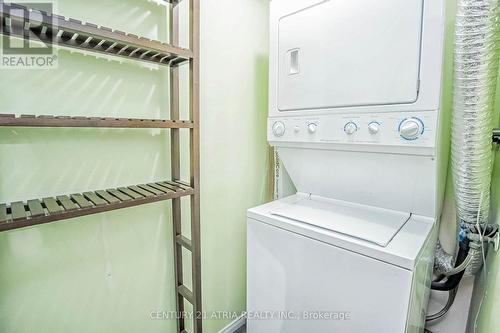 901 - 155 Hillcrest Avenue, Mississauga, ON - Indoor Photo Showing Laundry Room