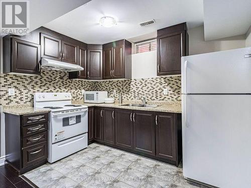 37 Campwood Crescent, Brampton, ON - Indoor Photo Showing Kitchen With Double Sink