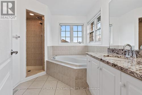 5694 Jenvic Grove, Mississauga, ON - Indoor Photo Showing Bathroom