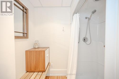 1627 Houston Avenue, Innisfil, ON - Indoor Photo Showing Bathroom