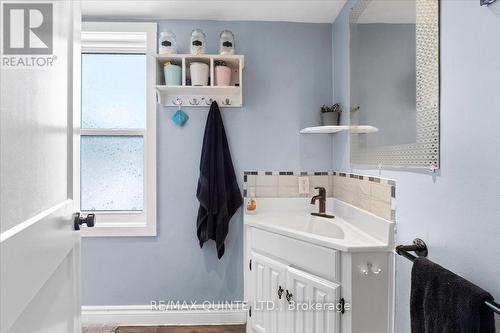 173 Main Street, Deseronto, ON - Indoor Photo Showing Bathroom