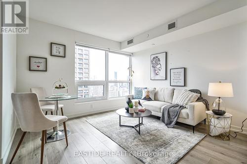 3911 - 395 Bloor Street E, Toronto, ON - Indoor Photo Showing Living Room