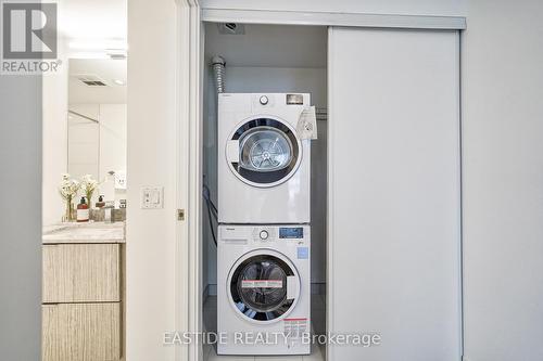 3911 - 395 Bloor Street E, Toronto, ON - Indoor Photo Showing Laundry Room