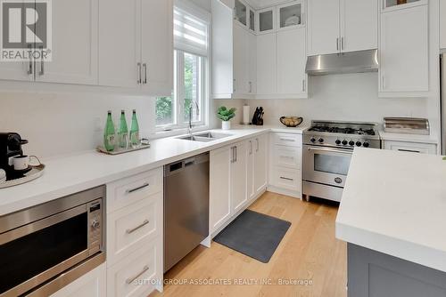 37 Fairchild Avenue, Toronto, ON - Indoor Photo Showing Kitchen With Double Sink With Upgraded Kitchen