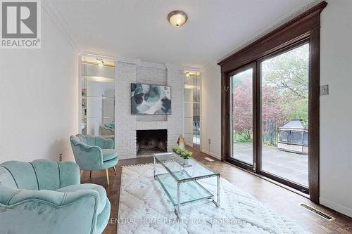 18 Mayvern Crescent, Richmond Hill (North Richvale), ON - Indoor Photo Showing Living Room With Fireplace