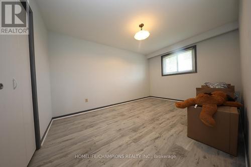 33 Northleigh Drive, Toronto, ON - Indoor Photo Showing Other Room