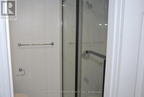 14 Cavehill Crescent, Toronto, ON - Indoor Photo Showing Bathroom