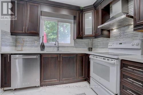 1158 Trowbridge Court W, Oshawa, ON - Indoor Photo Showing Kitchen