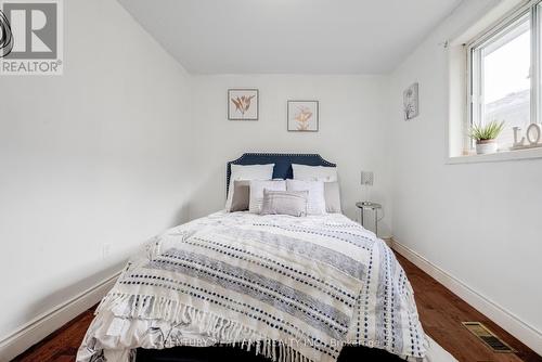 48 Rowallan Drive, Toronto, ON - Indoor Photo Showing Bedroom