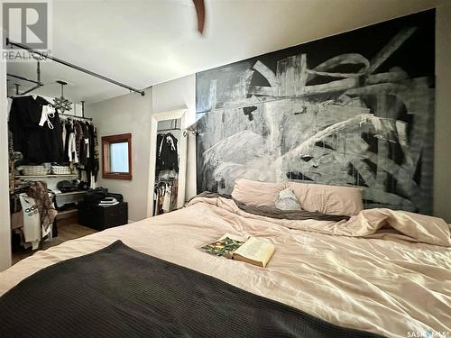 1222 Robinson Street, Regina, SK - Indoor Photo Showing Bedroom