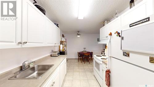 835 310 Stillwater Drive, Saskatoon, SK - Indoor Photo Showing Kitchen