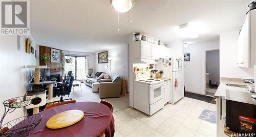 835 310 Stillwater Drive, Saskatoon, SK - Indoor Photo Showing Kitchen With Double Sink