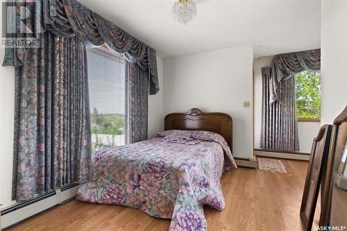 222 Daly Avenue, Regina Beach, SK - Indoor Photo Showing Bedroom