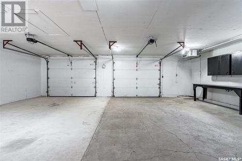 327 Retallack Street, Regina, SK - Indoor Photo Showing Garage