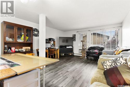 105 2275 Mcintyre Street, Regina, SK - Indoor Photo Showing Living Room