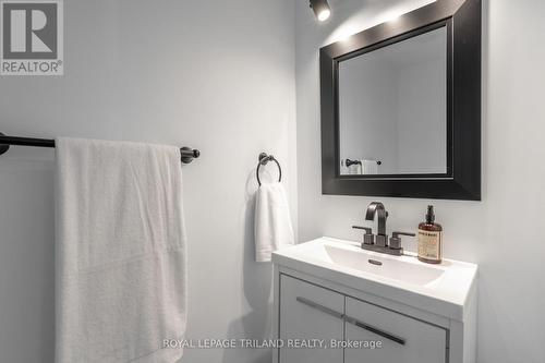 17 - 1920 Culver Drive, London, ON - Indoor Photo Showing Bathroom