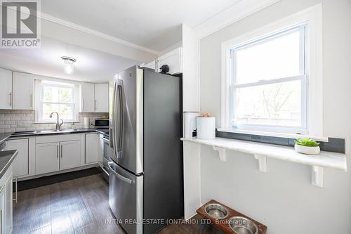 1568 Mallah Drive, Sarnia, ON - Indoor Photo Showing Kitchen With Double Sink