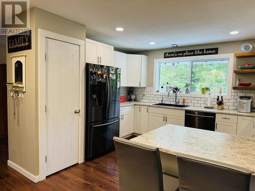 3171 Huston Road, 150 Mile House, BC - Indoor Photo Showing Kitchen