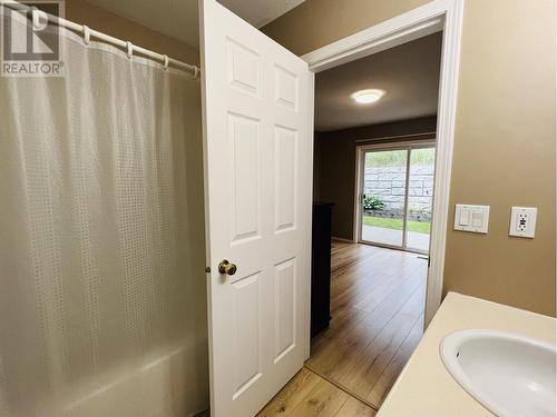 31 500 Wotzke Drive, Williams Lake, BC - Indoor Photo Showing Bathroom