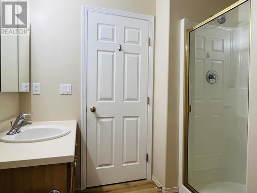 31 500 Wotzke Drive, Williams Lake, BC - Indoor Photo Showing Bathroom