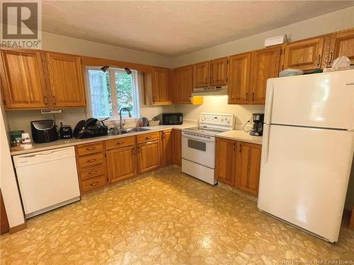 93 Brookside Drive, Moncton, NB - Indoor Photo Showing Kitchen