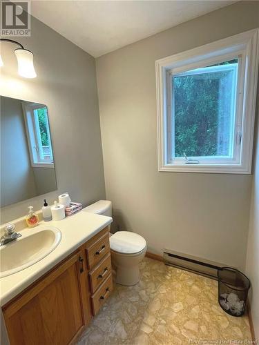 93 Brookside Drive, Moncton, NB - Indoor Photo Showing Bathroom