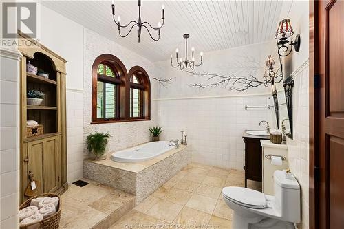 124 Maurice Cres, Dieppe, NB - Indoor Photo Showing Bathroom