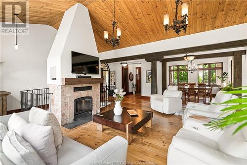 124 Maurice Cres, Dieppe, NB - Indoor Photo Showing Living Room With Fireplace