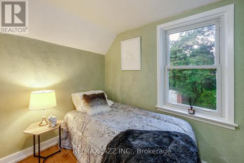 24 Liberty Street N, Clarington, ON - Indoor Photo Showing Bedroom