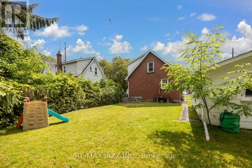 24 Liberty Street N, Clarington, ON - Outdoor